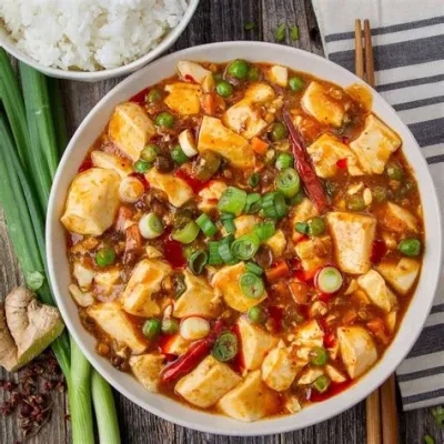  Mapo Tofu: Een pittig en zijdezacht feestje voor je smaakpapillen!